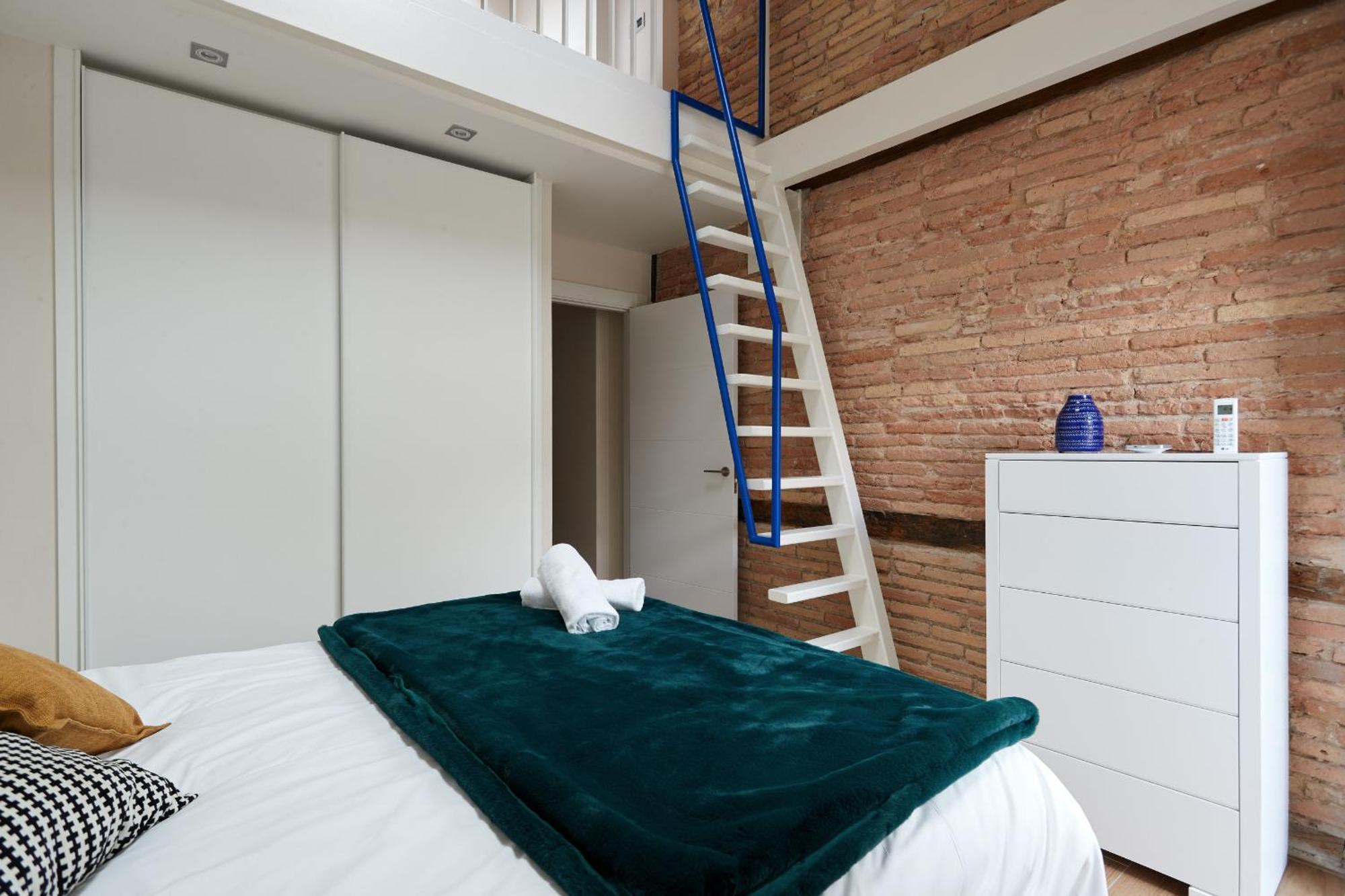 Appartamento Tuapartamento - Boutique Plaza Del Castillo 29 Pamplona Esterno foto