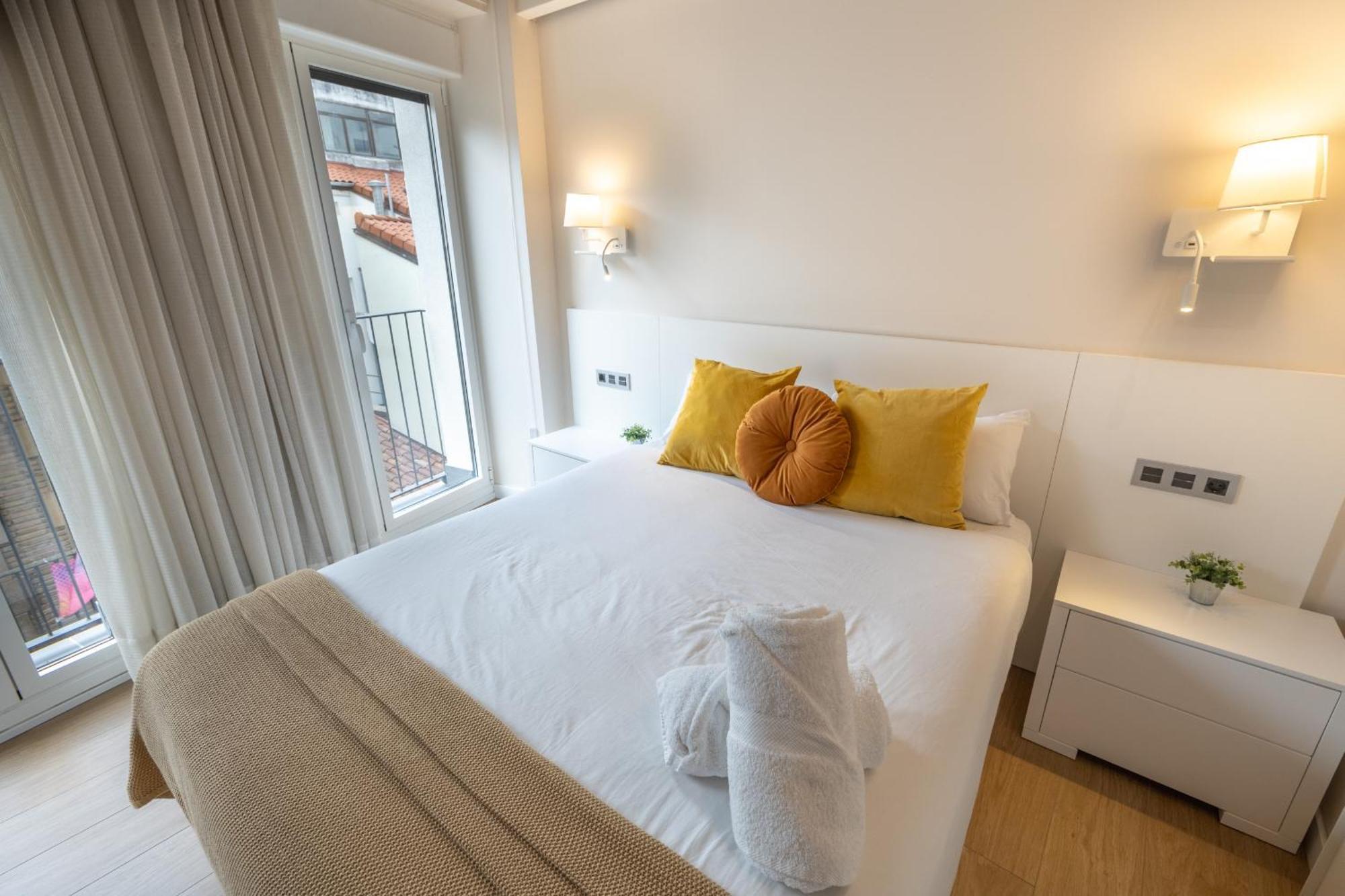 Appartamento Tuapartamento - Boutique Plaza Del Castillo 29 Pamplona Esterno foto